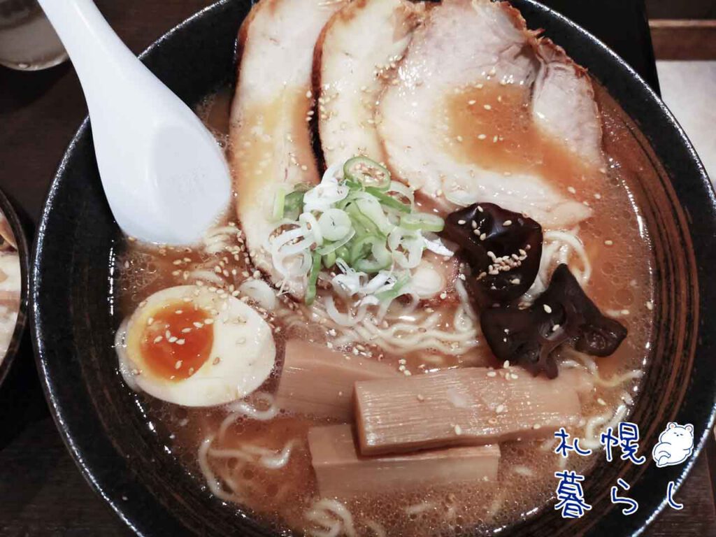 梅光軒のダブル豚チャーシュー麺